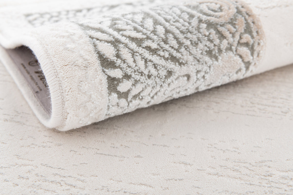 Rechteck Luxus Teppich Lausanne in Weiss von Hadorn™ - Lifestyle Image