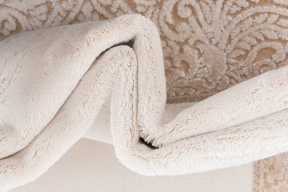 Rechteck Luxus Teppich Lausanne in Hellgrau von Hadorn™ - Lifestyle Image