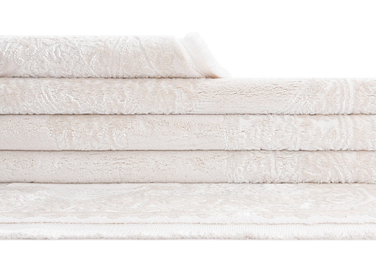 Rechteck Luxus Teppich Lausanne in Weiss von Hadorn™ - Lifestyle Image