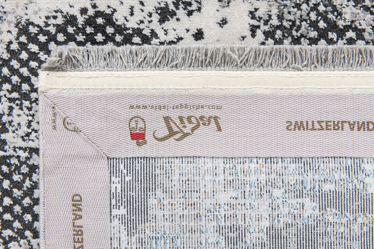 Rechteck Luxus Teppich Zurich in Grau von Hadorn™ - Lifestyle Image