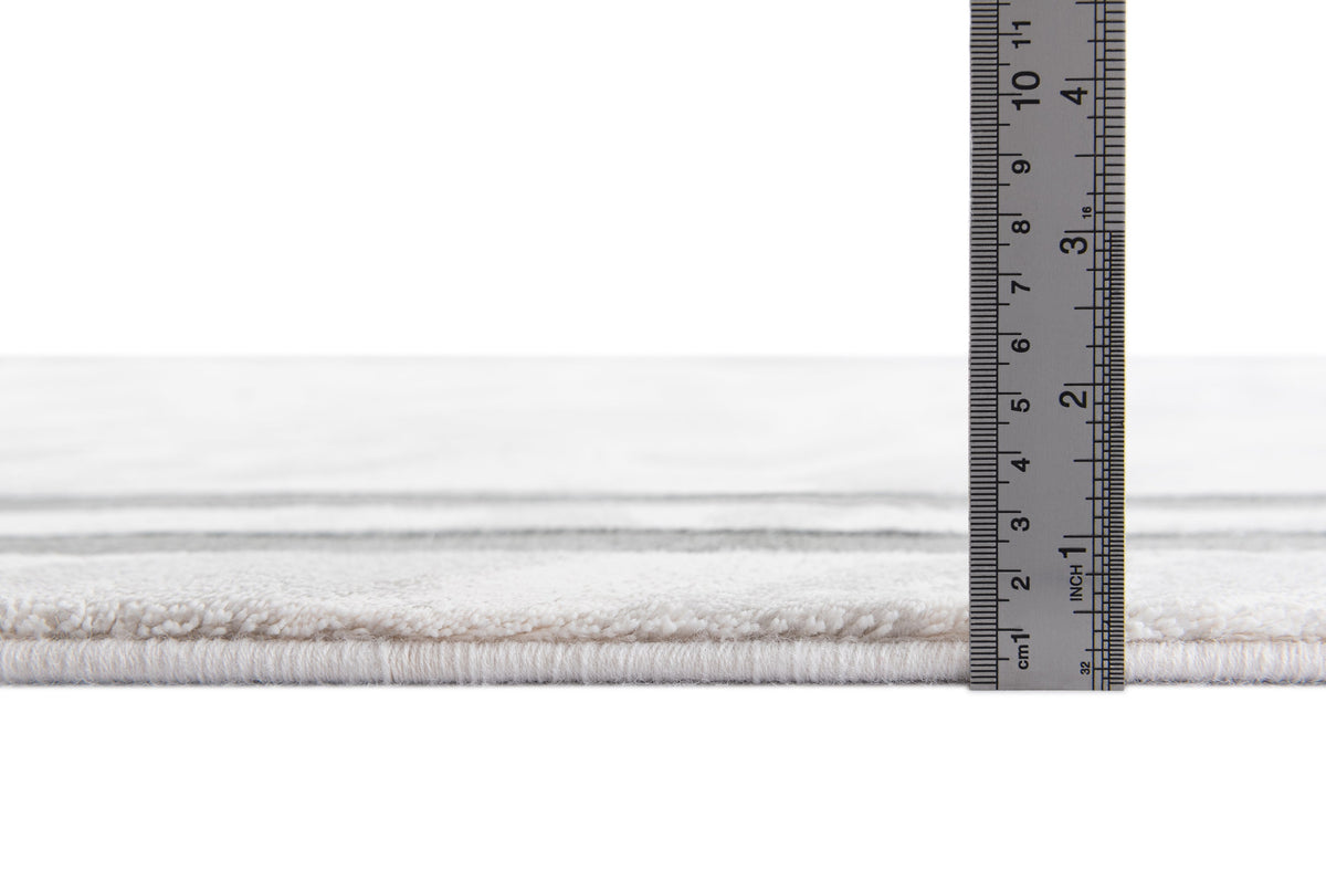 Rechteck Luxus Teppich Lausanne in Weiss von Hadorn™ - Lifestyle Image
