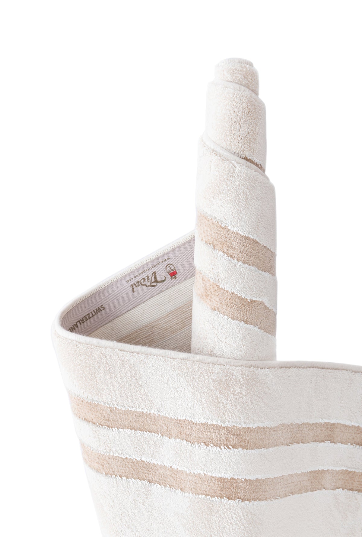 Rechteck Luxus Teppich Lausanne in Weiss von Hadorn™ - Lifestyle Image