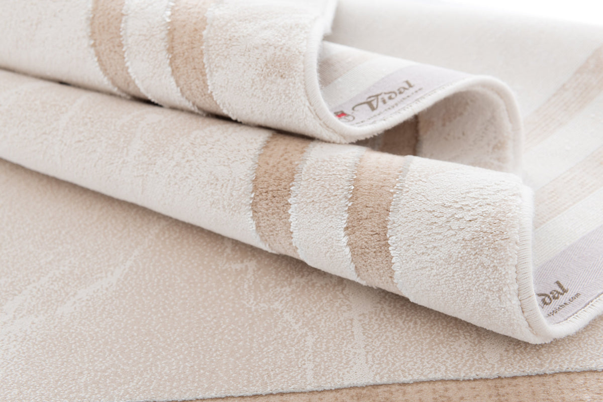 Rechteck Luxus Teppich Lausanne in Weiss von Hadorn™ - Lifestyle Image