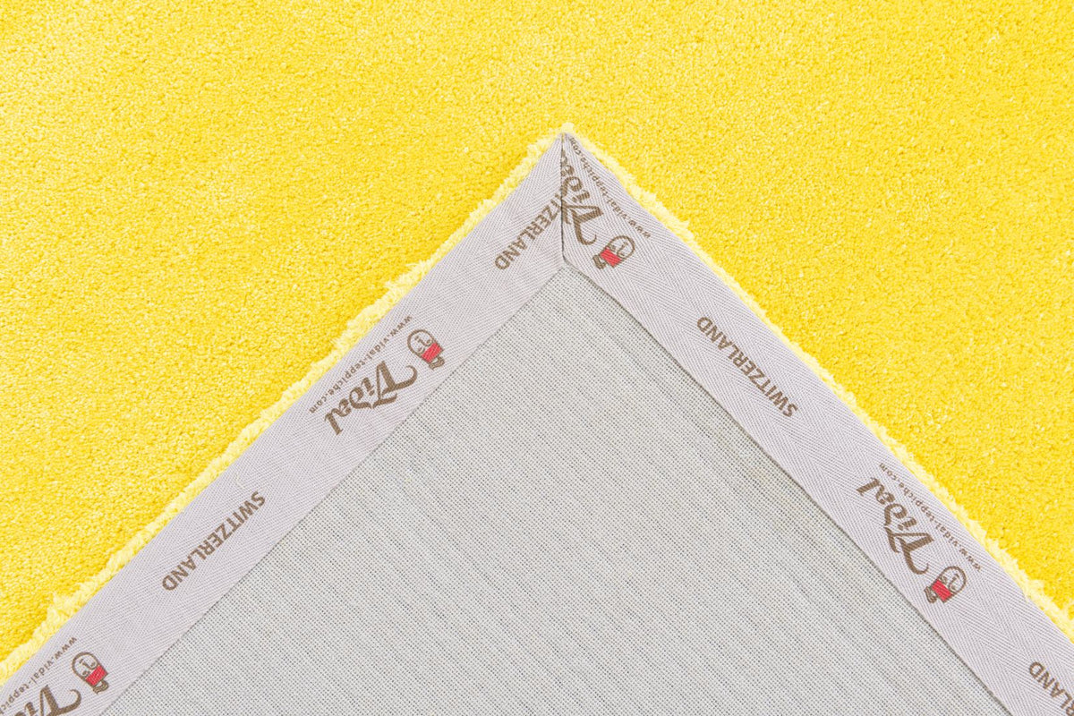 Rechteck Teppich Robotuft in Gelb von Hadorn™ - Lifestyle Image