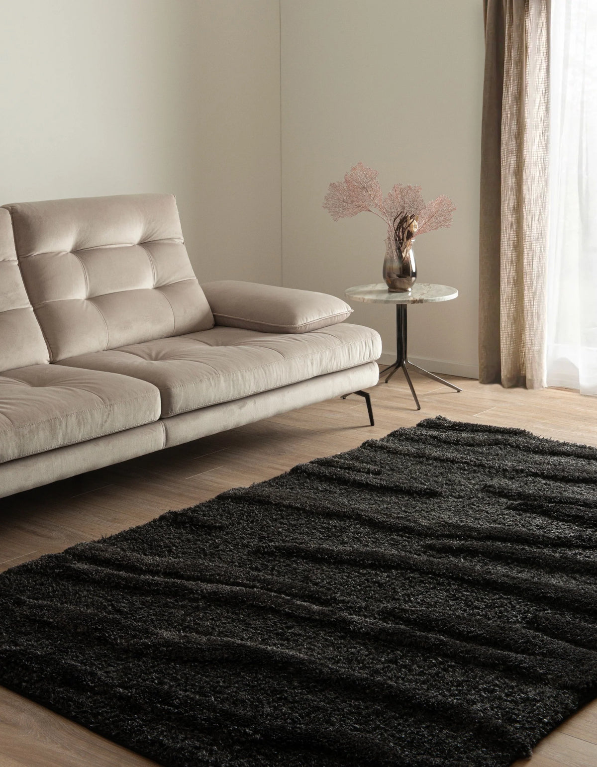 Rechteck Teppich Thun Glacies in Schwarz von Hadorn™ - Lifestyle Image