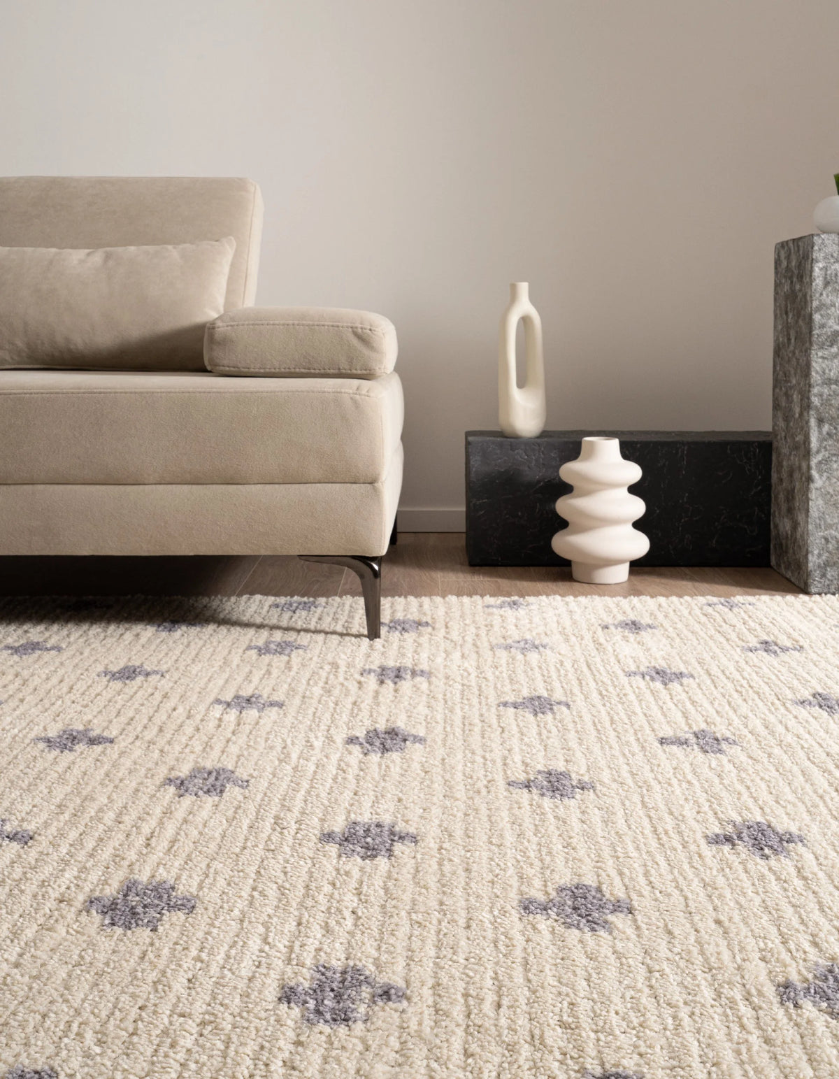 Läufer Teppich Frauenfeld Rood in Beige von Hadorn™ - Lifestyle Image
