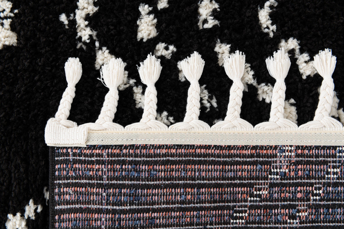 Läufer Teppich Frauenfeld Vaiana in Schwarz von Hadorn™ - Lifestyle Image