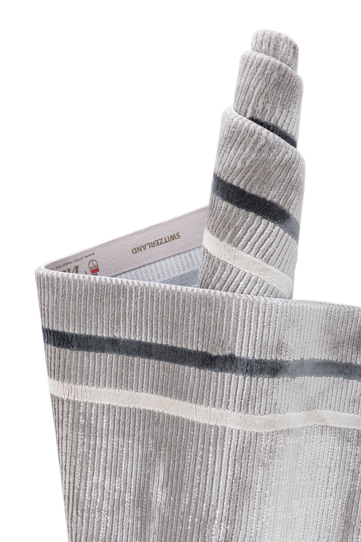 Läufer Luxus Teppich Flims in Grau von Hadorn™ - Lifestyle Image
