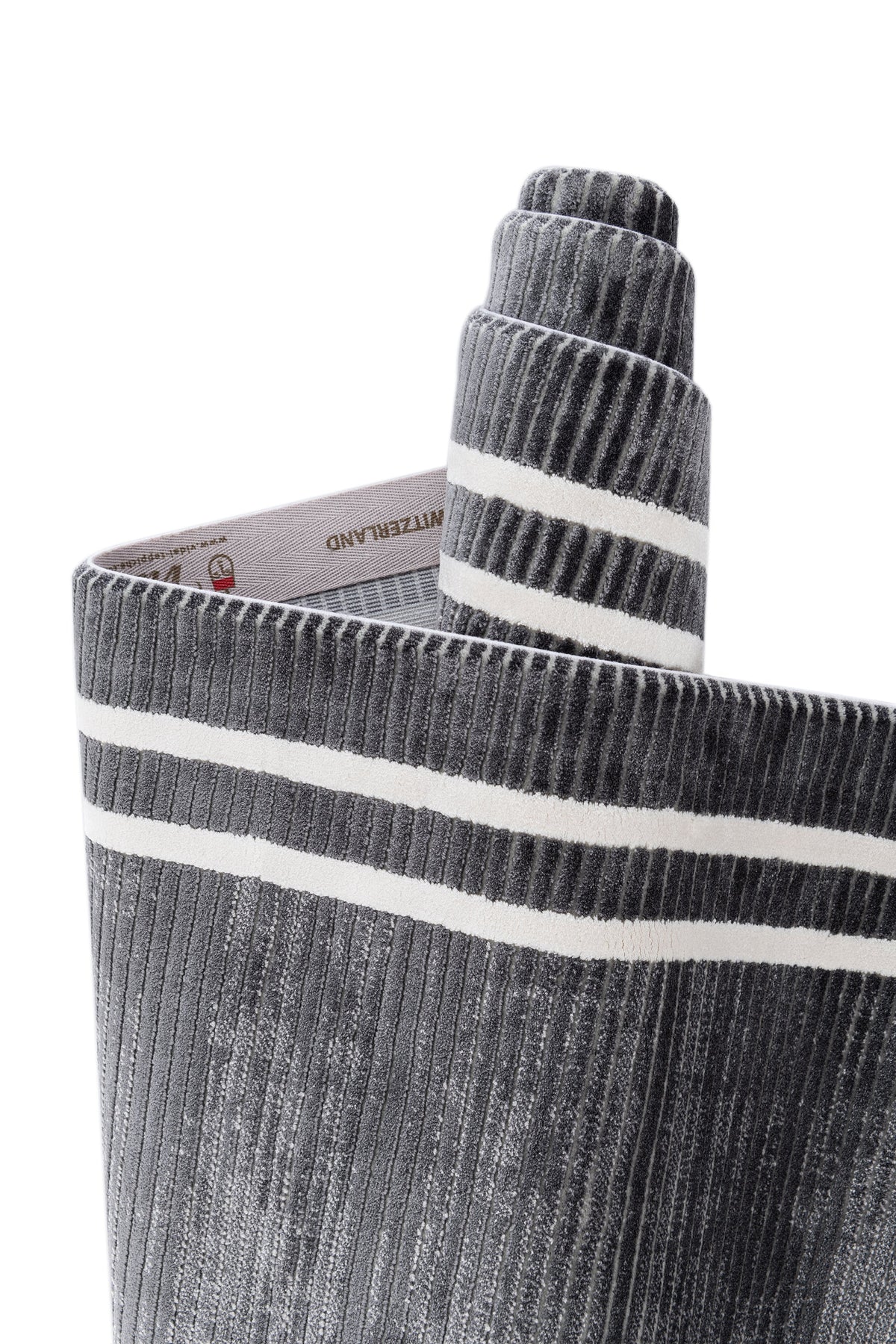 Läufer Luxus Teppich Flims in Grau von Hadorn™ - Lifestyle Image