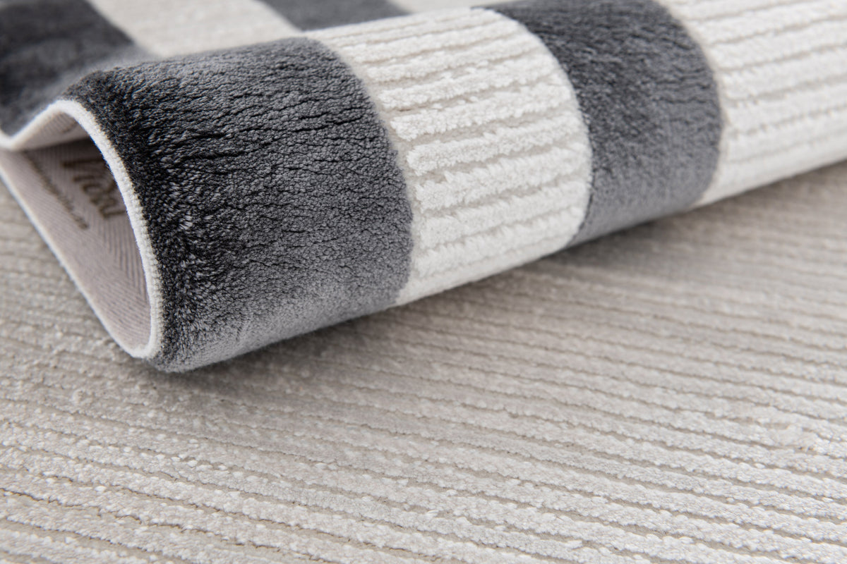 Rechteck Luxus Teppich Chiasso in Weiss von Hadorn™ - Lifestyle Image