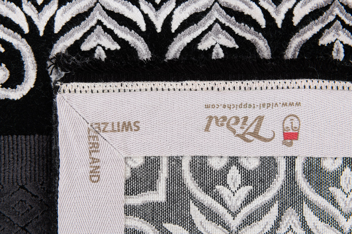 Läufer Luxus Teppich Laax in Schwarz von Hadorn™ - Lifestyle Image