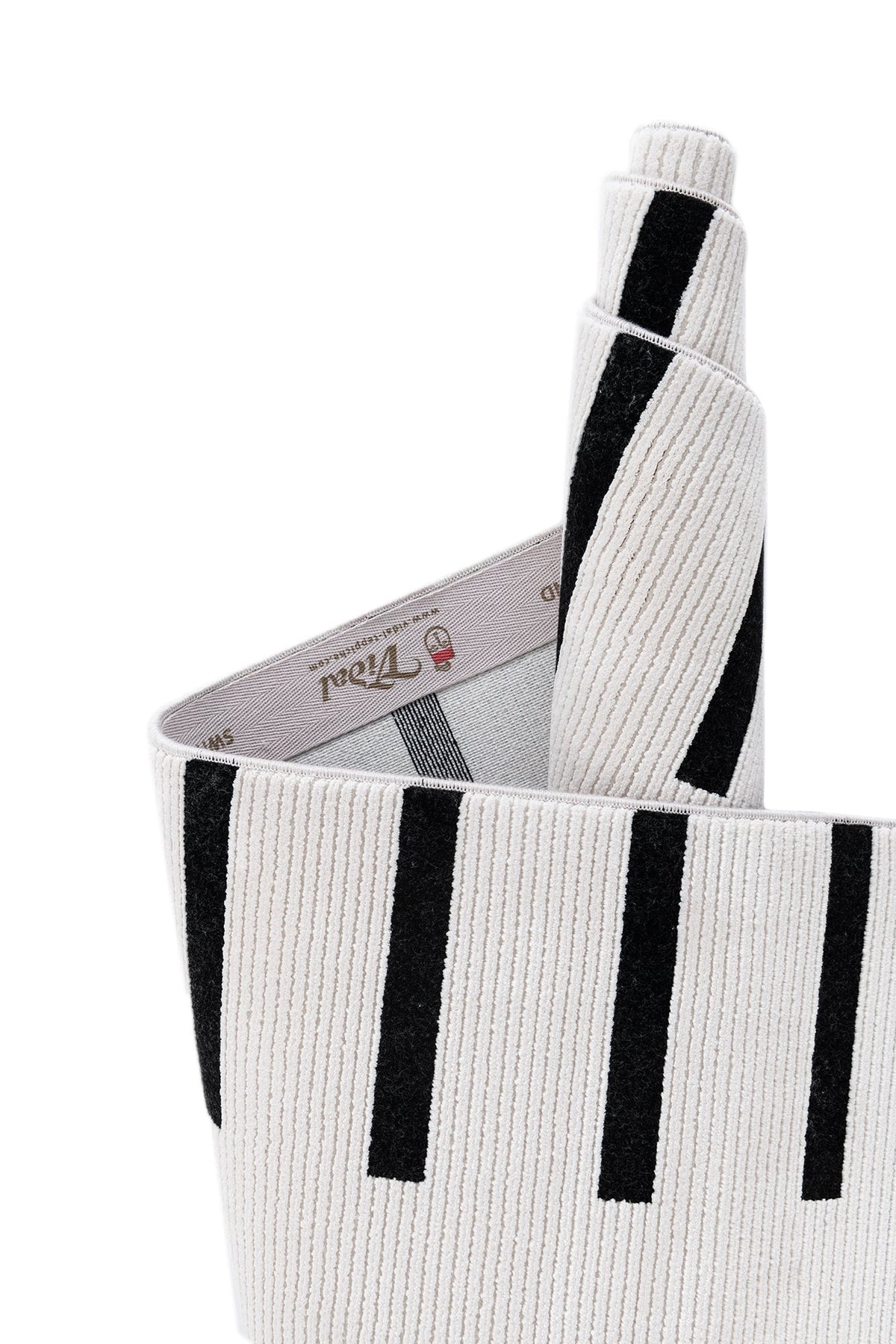 Läufer Luxus Teppich Laax in Weiss von Hadorn™ - Lifestyle Image