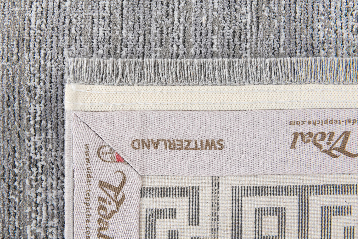 Rechteck Luxus Teppich Zurich in Grau von Hadorn™ - Lifestyle Image