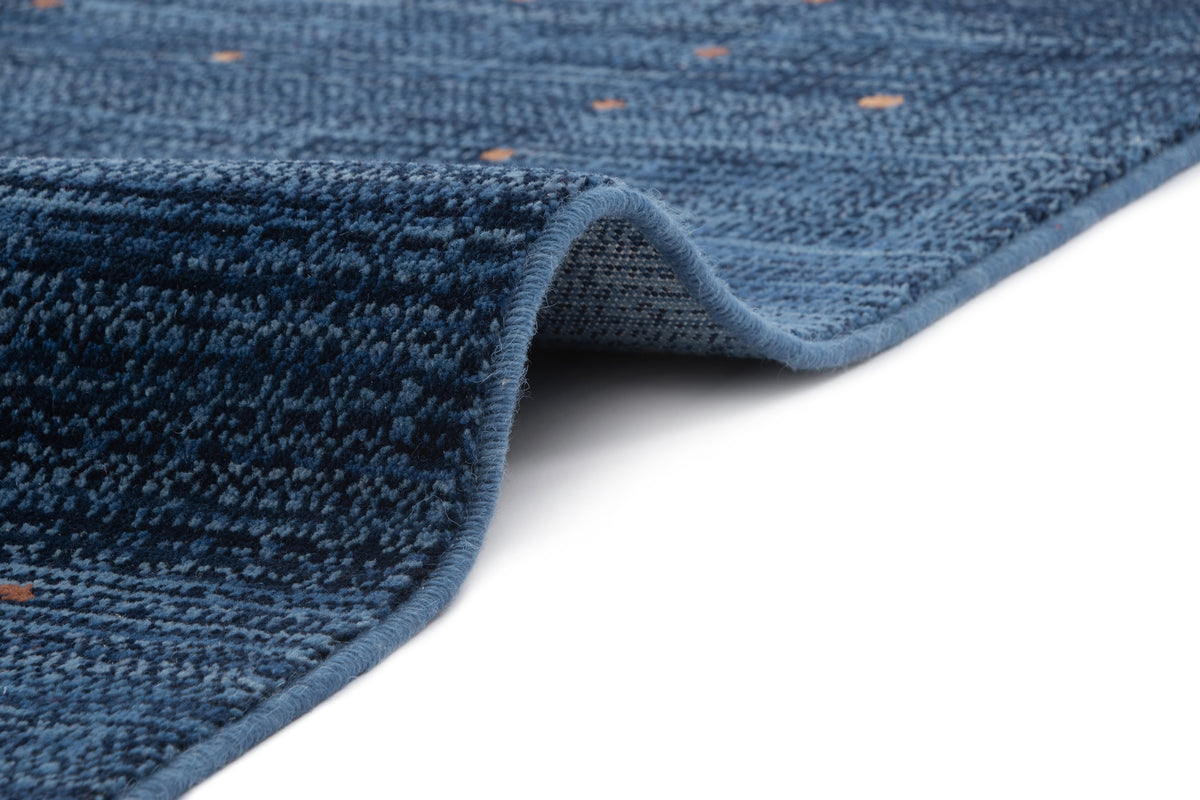 Quadratisch Teppich Emmen in Blau von Hadorn™ - Lifestyle Image