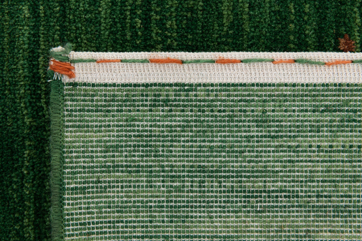 Quadratisch Teppich Emmen in Grün von Hadorn™ - Lifestyle Image