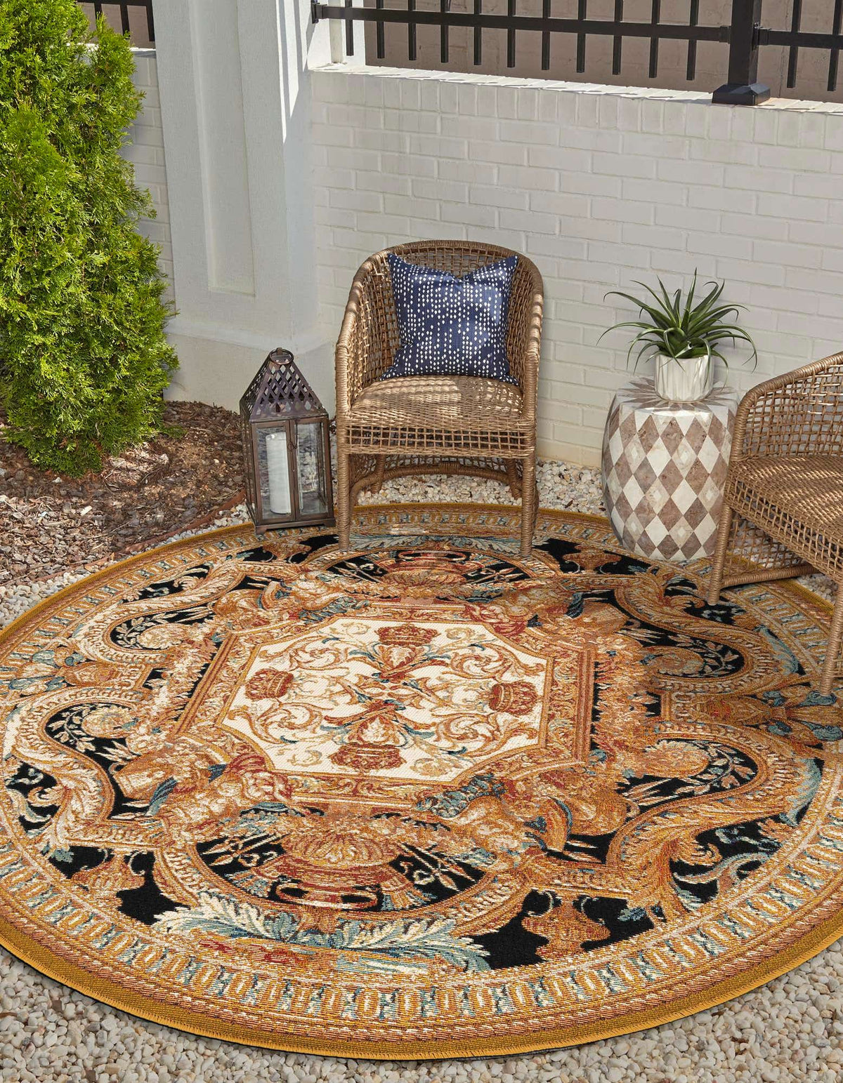 Outdoor Traditional
