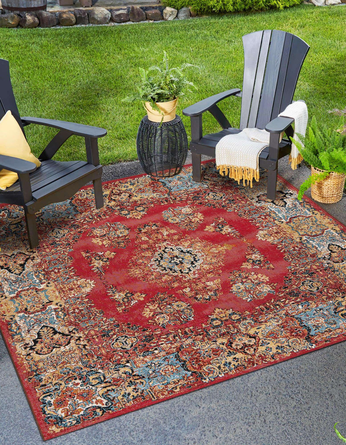 Outdoor Traditional