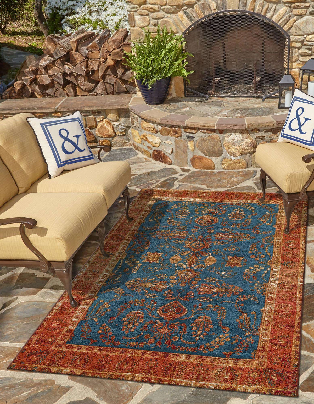 Outdoor Traditional
