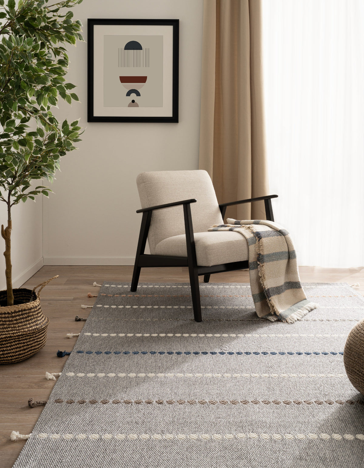 Rechteck Teppich Juniper Classic in Grau von Hadorn™ - Lifestyle Image