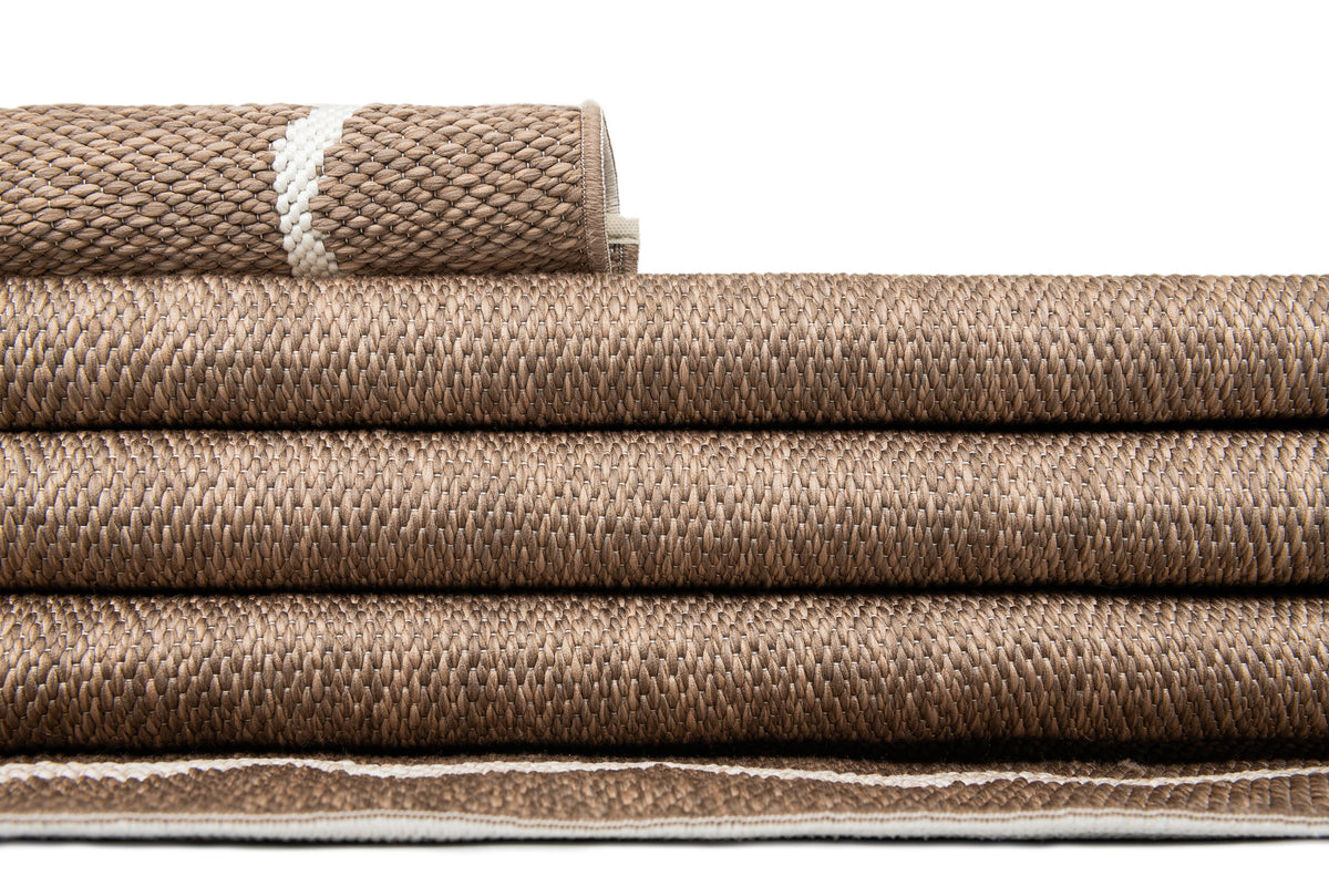 Rechteck Teppich Juniper Classic in Braun von Hadorn™ - Lifestyle Image
