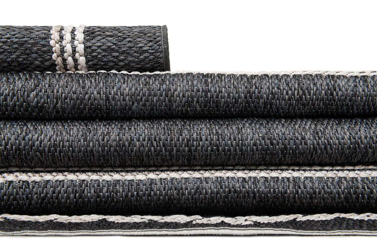 Rechteck Teppich Juniper Lyn in Anthrazit von Hadorn™ - Lifestyle Image