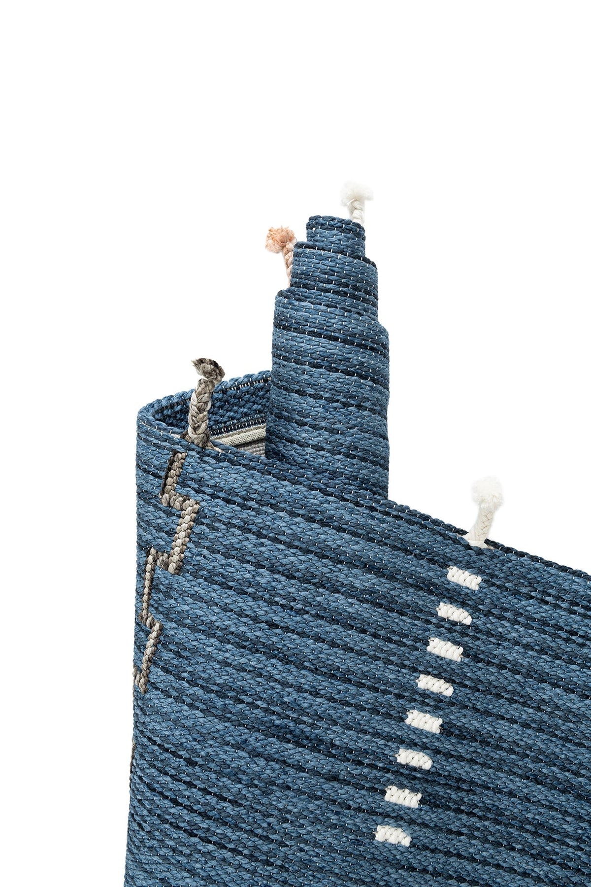 Rechteck Teppich Juniper Greka in Blau von Hadorn™ - Lifestyle Image