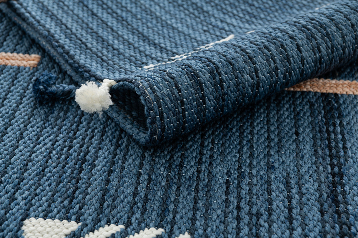 Läufer Teppich Juniper Greka in Blau von Hadorn™ - Lifestyle Image