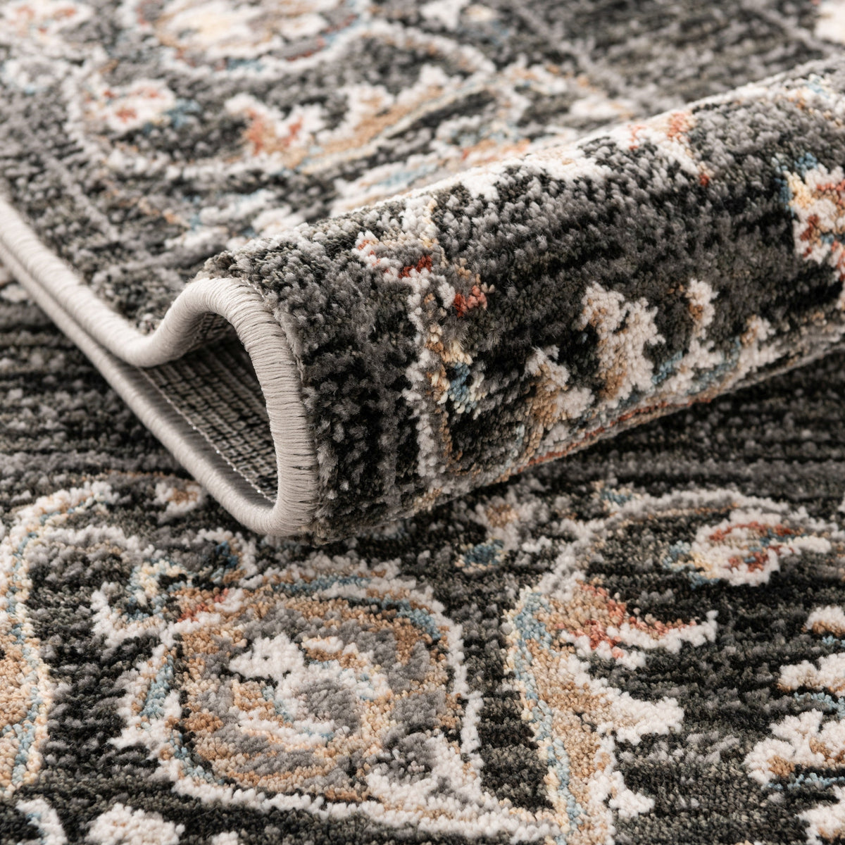 Rechteck Teppich Zora Orman in Grau von Hadorn™ - Lifestyle Image