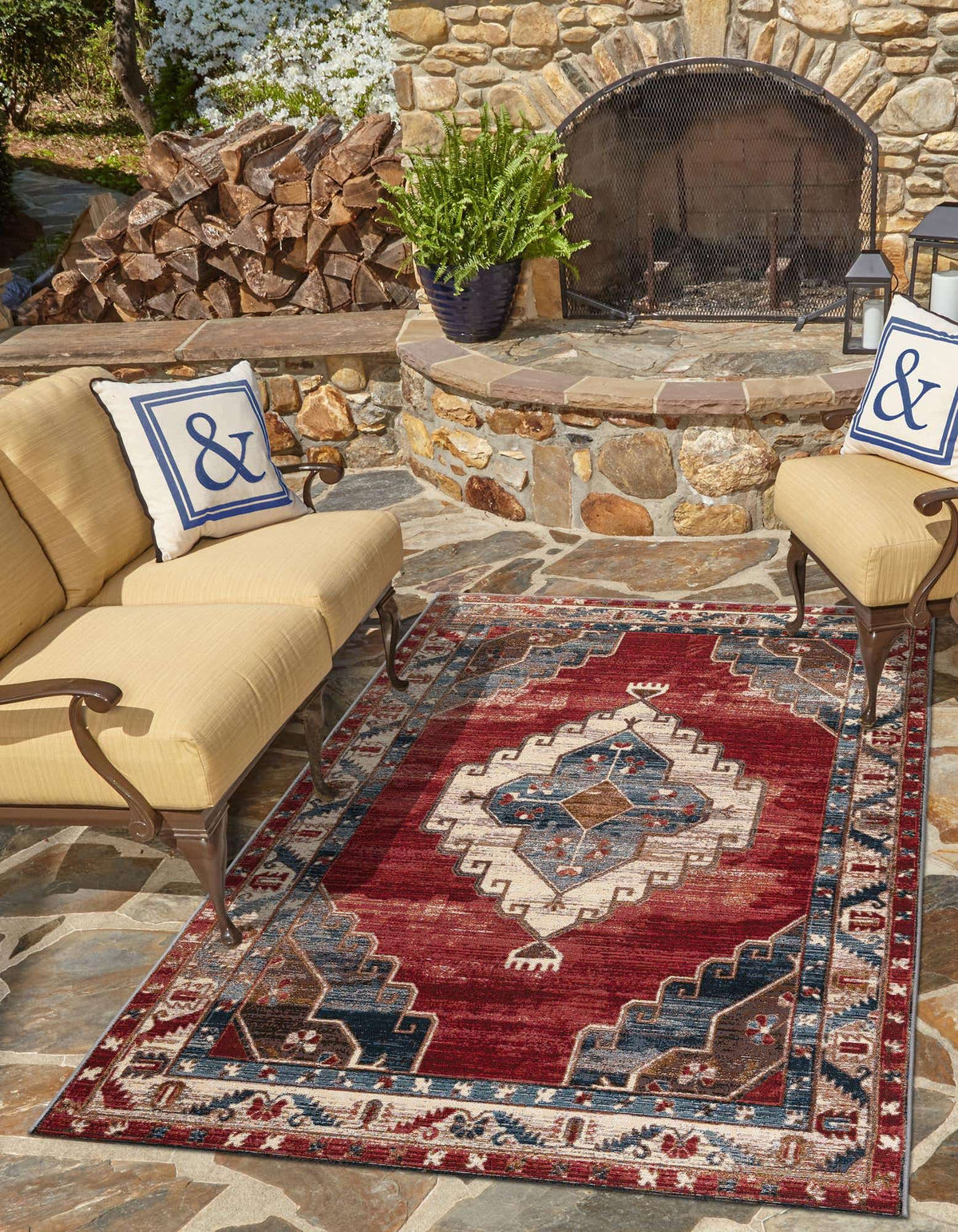 Outdoor Traditional