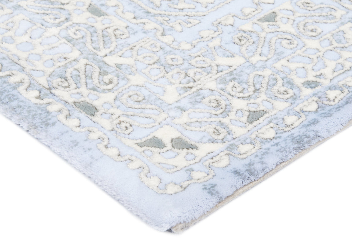 Rechteck Teppich Royal Jam in Hellblau von Hadorn™ - Lifestyle Image