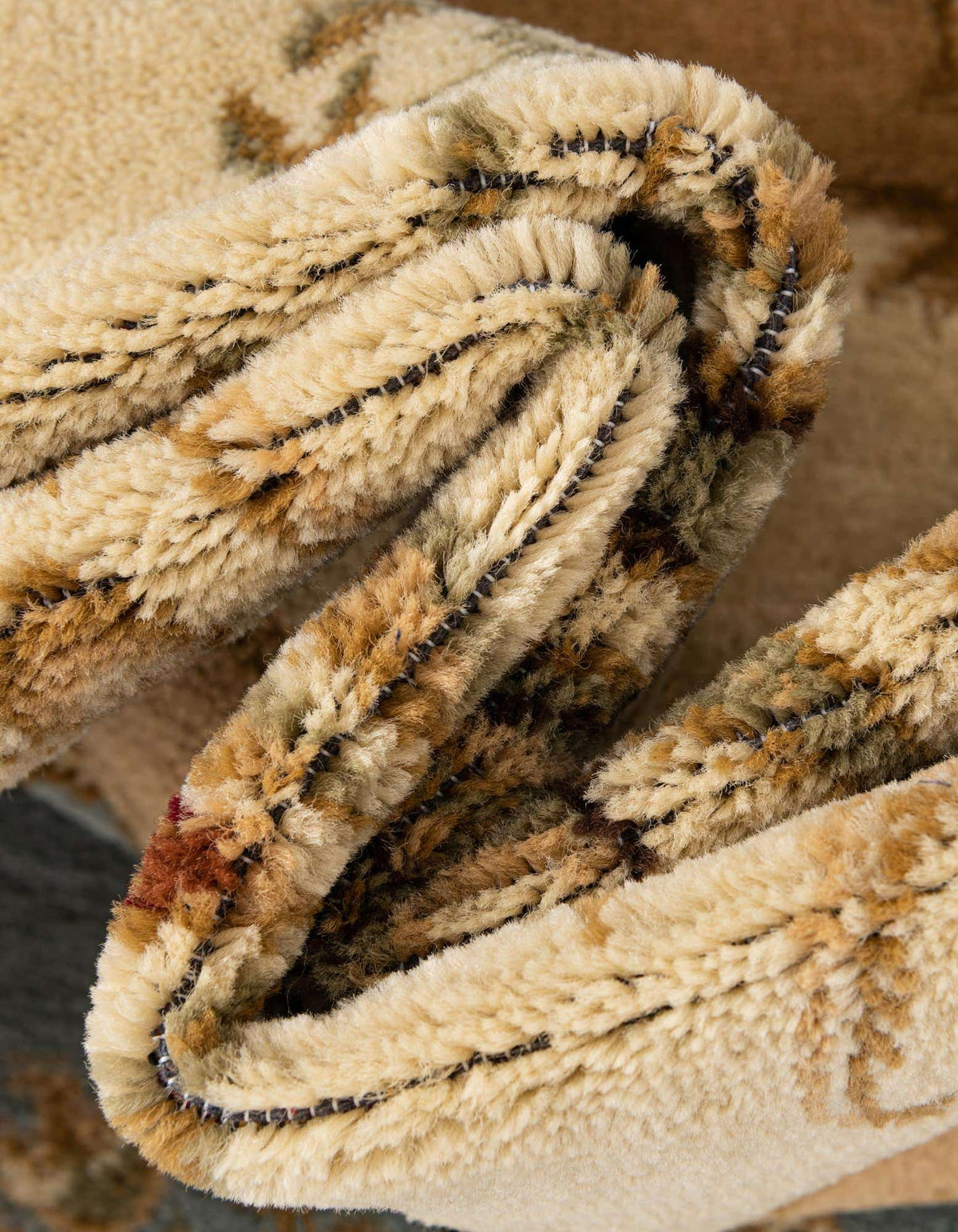 Rechteck Teppich Classic Aubusson in Hellblau von Hadorn™ - Lifestyle Image