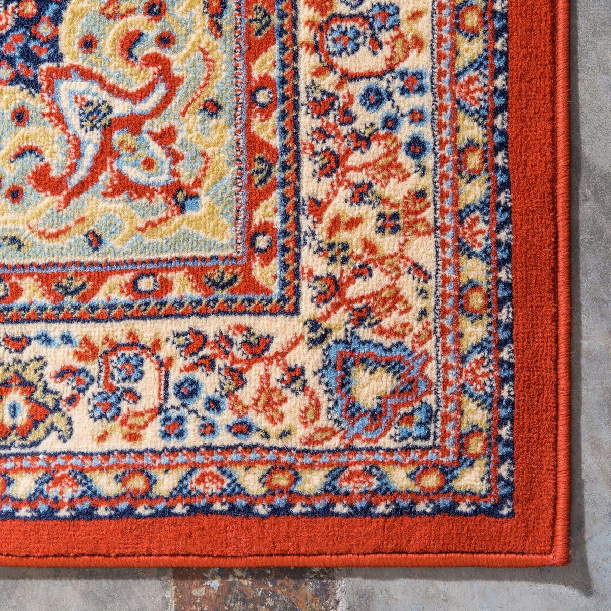 Läufer Teppich Mashhad Design in Rot von Hadorn™ - Lifestyle Image