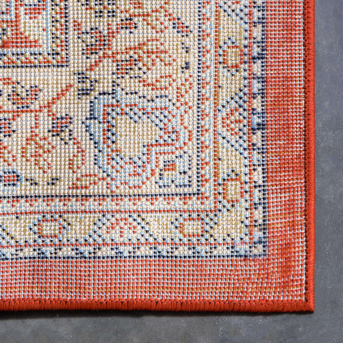 Läufer Teppich Mashhad Design in Rot von Hadorn™ - Lifestyle Image