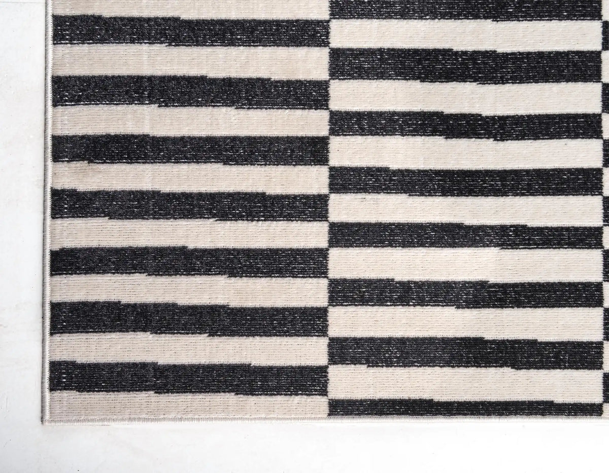 Rechteck Teppich Tribeca in Schwarz von Hadorn™ - Lifestyle Image