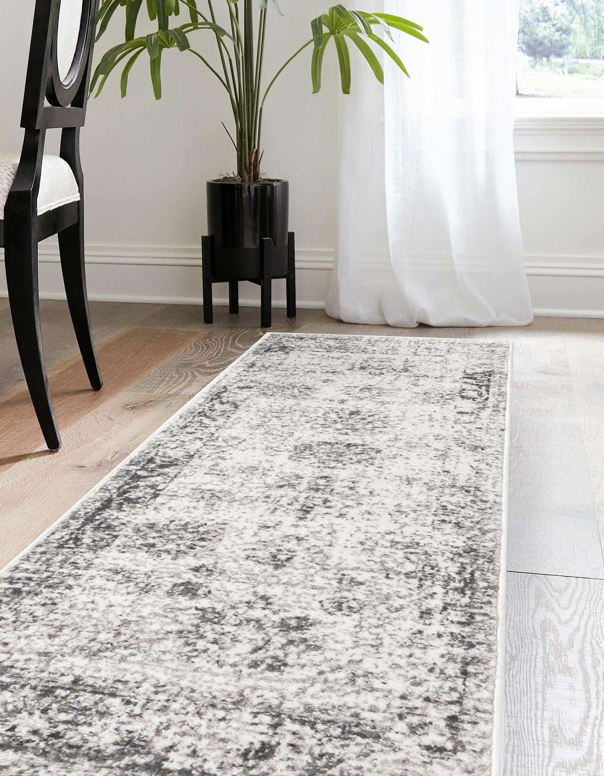 Läufer Teppich Monaco in Grau von Hadorn™ - Lifestyle Image