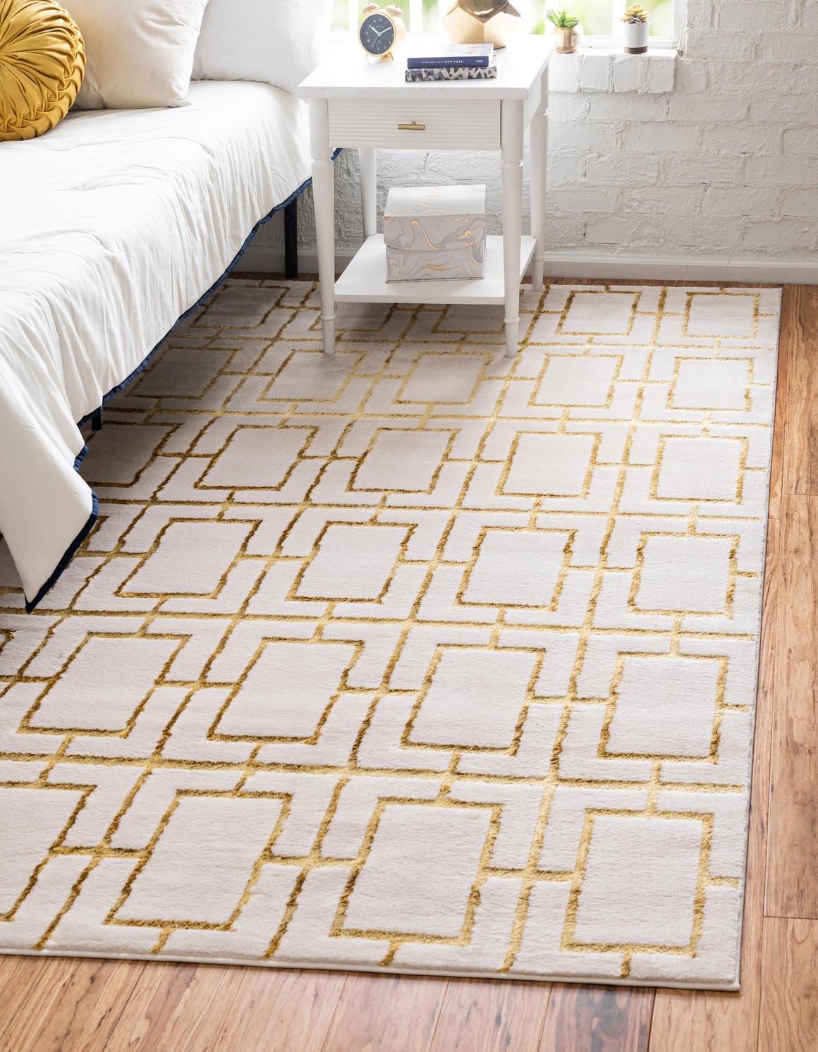 Rechteck Teppich Marilyn Monroe™ Glam Trellis in Weiss von Hadorn™ - Lifestyle Image