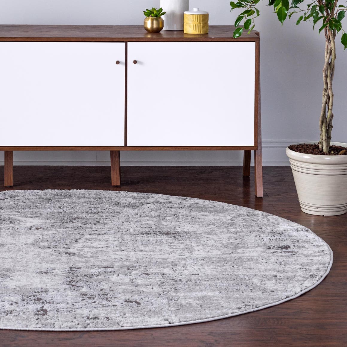 Rund Teppich Leipzig in Grau von Hadorn™ - Lifestyle Image
