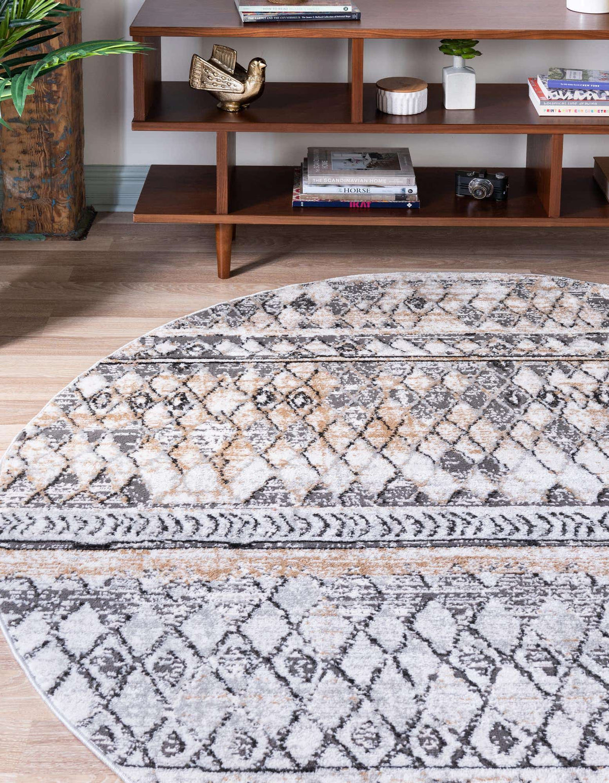 Rund Teppich Leipzig in Beige von Hadorn™ - Lifestyle Image