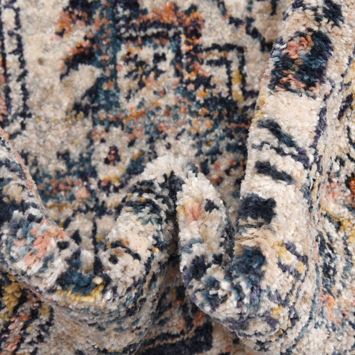 Rechteck Teppich Lola in Blau von Hadorn™ - Lifestyle Image