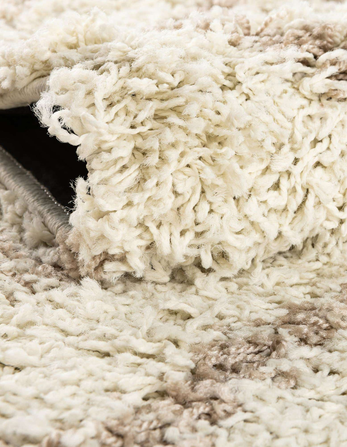 Rechteck Hochflorteppich Trellis Shag in Beige von Hadorn™ - Lifestyle Image