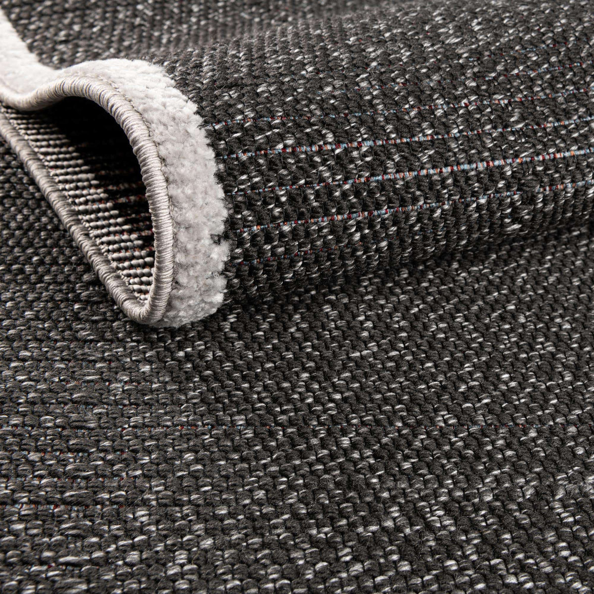 Rechteck Outdoor Teppich Outdoor in Graphitgrau von Hadorn™ - Lifestyle Image