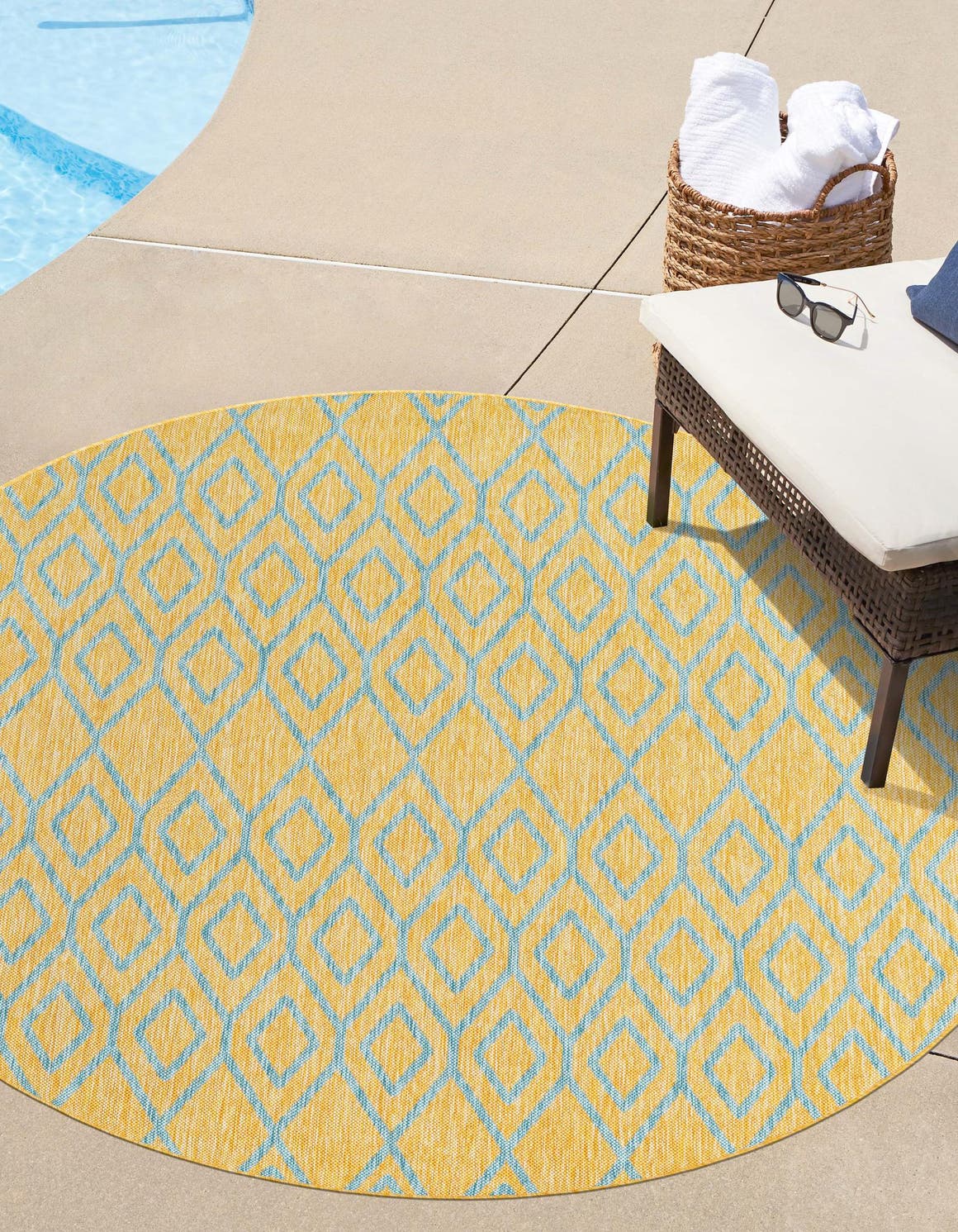 Rund Outdoor Teppich Jill Zarin Outdoor in Gelb von Hadorn™ - Lifestyle Image