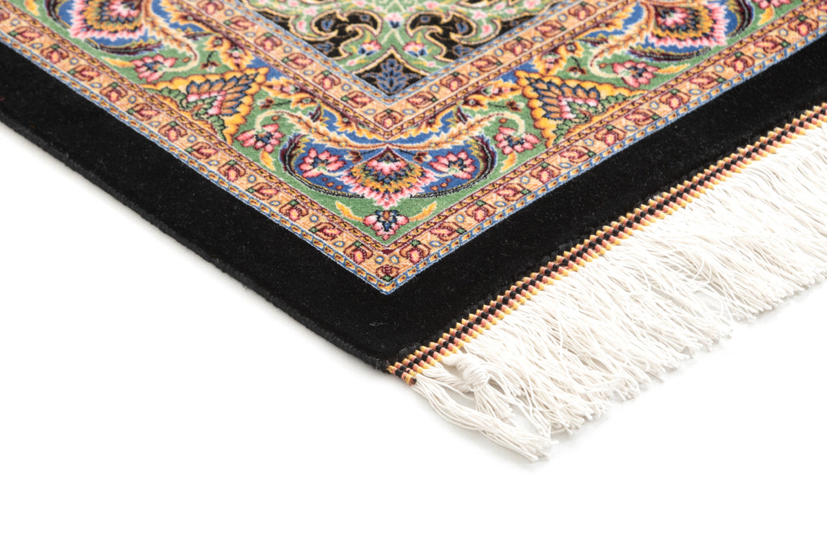 Rechteck Teppich Ghom Design in Schwarz von Hadorn™ - Lifestyle Image